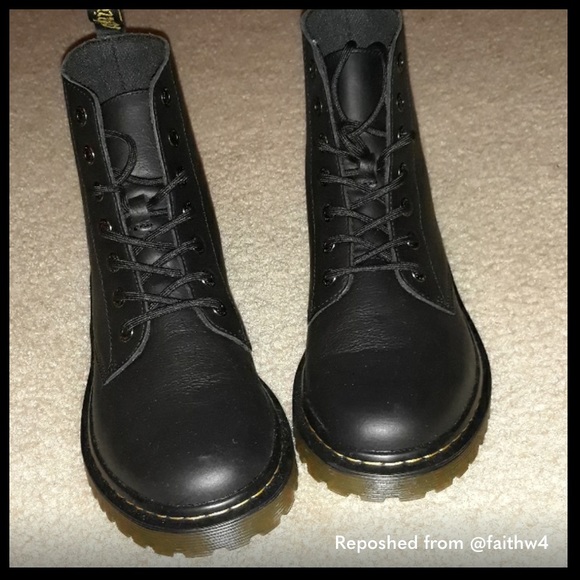 Dr. Martens black leather boots - Picture 10 of 12